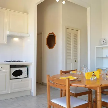 3 Pièces Cap D'agde Ct230-210 Agde