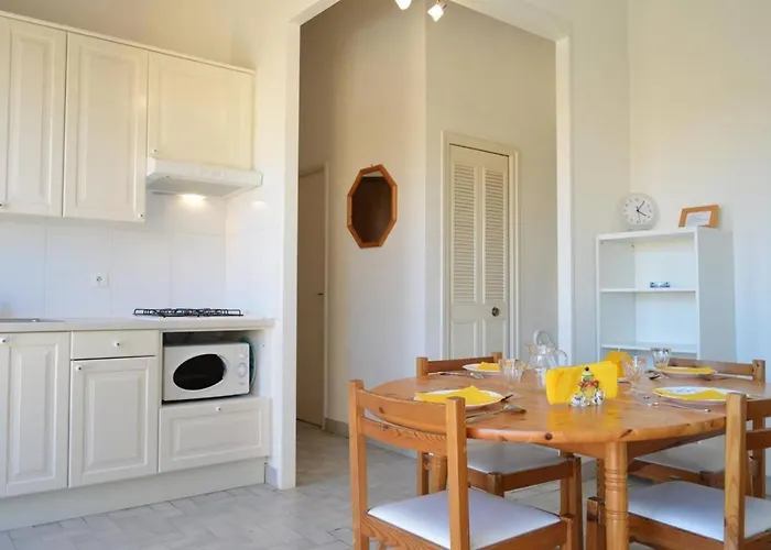 3 Pièces Cap D'agde Ct230-210 Agde